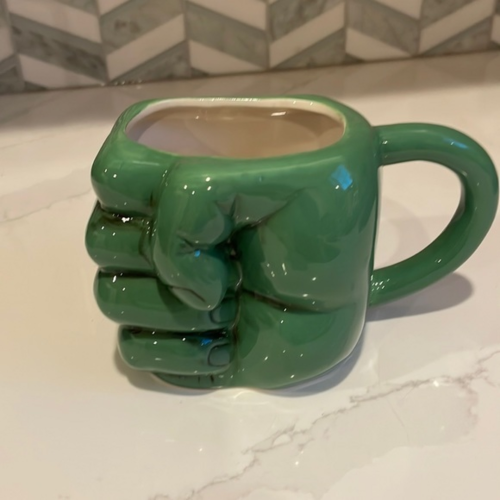 Marvel Incredible Hulk Fist Ceramic Coffee Mug‎ 20 ounce